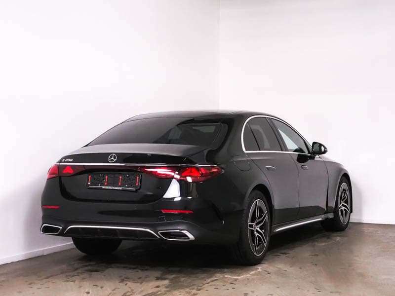 Mercedes-Benz E 200 Bild 2