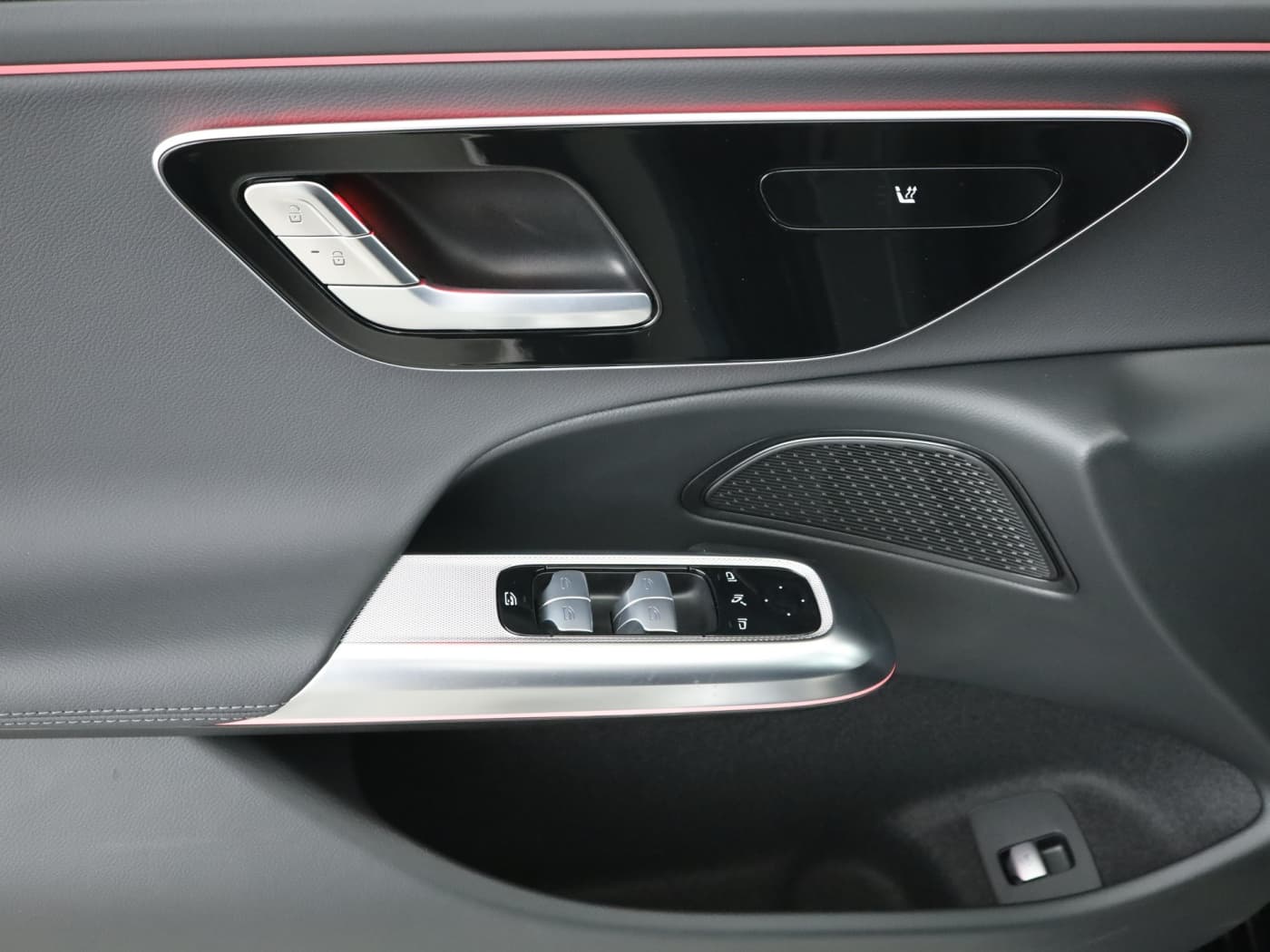 Mercedes-Benz E 200 Bild 20