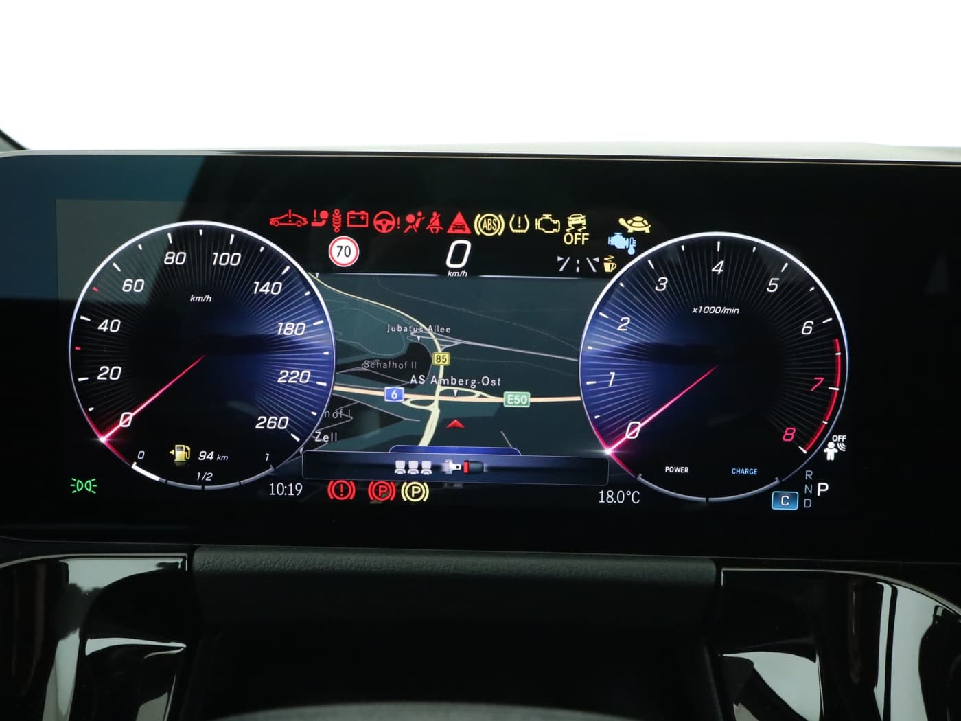 Mercedes-Benz GLA 180 Bild 12