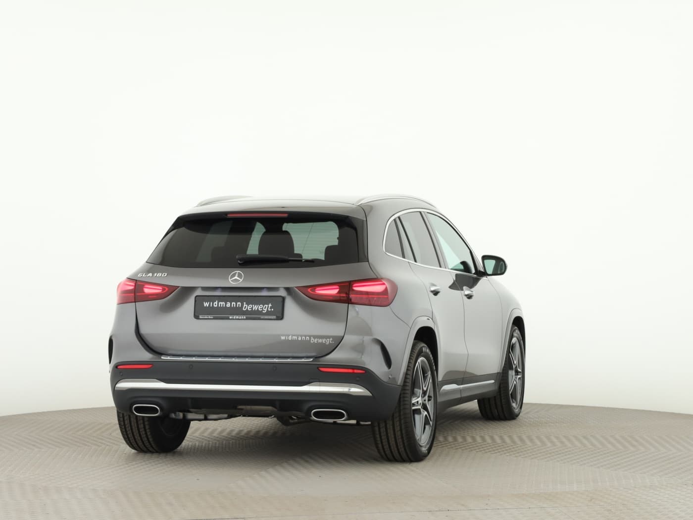 Mercedes-Benz GLA 180 Bild 2