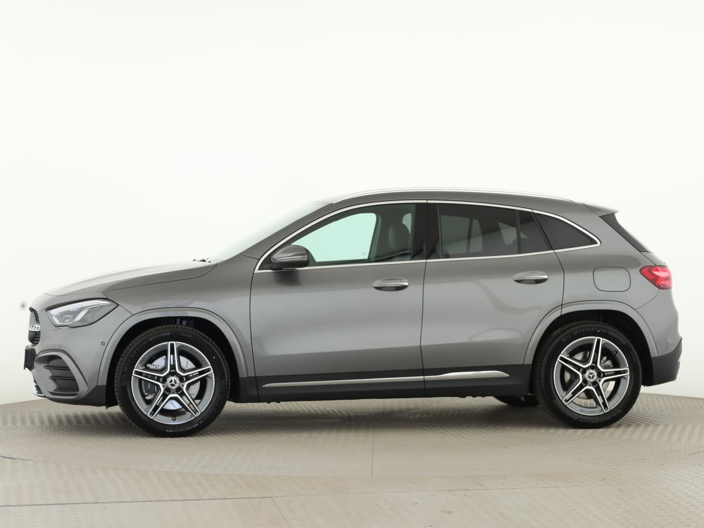 Mercedes-Benz GLA 180 Bild 7