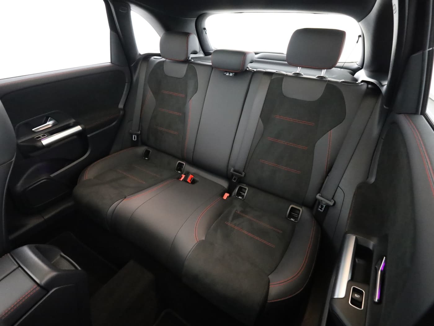 Mercedes-Benz B 250 4M Bild 18