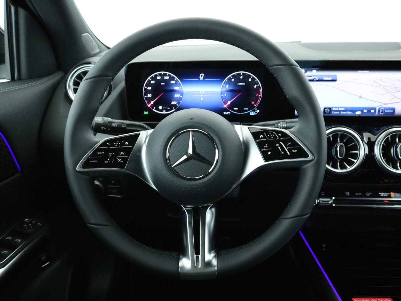 Mercedes-Benz GLA 200 Bild 11