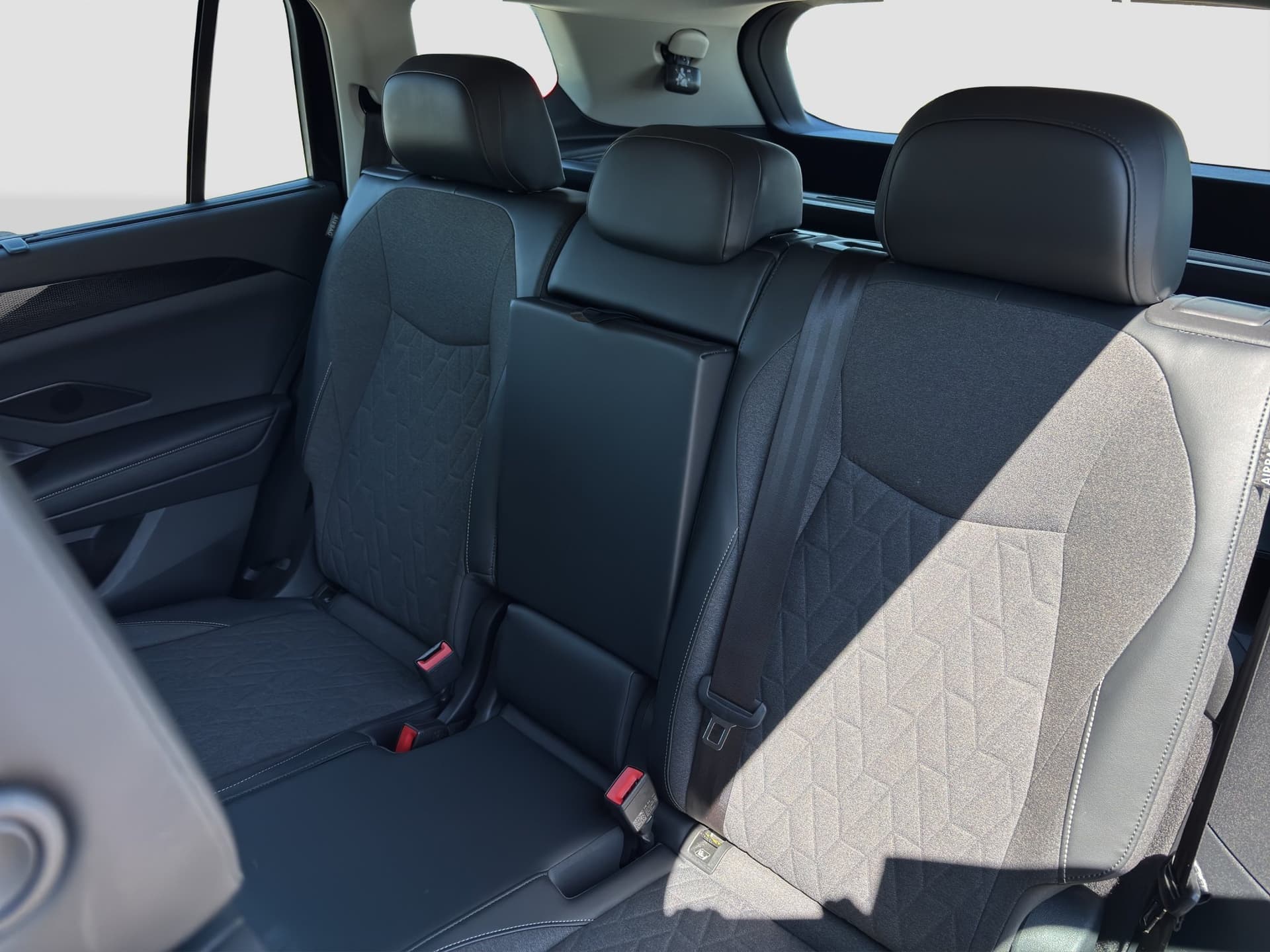 Volkswagen Tayron Life 1.5 eTSI 150 PS DSG AHK NAVI ACC Bild 13