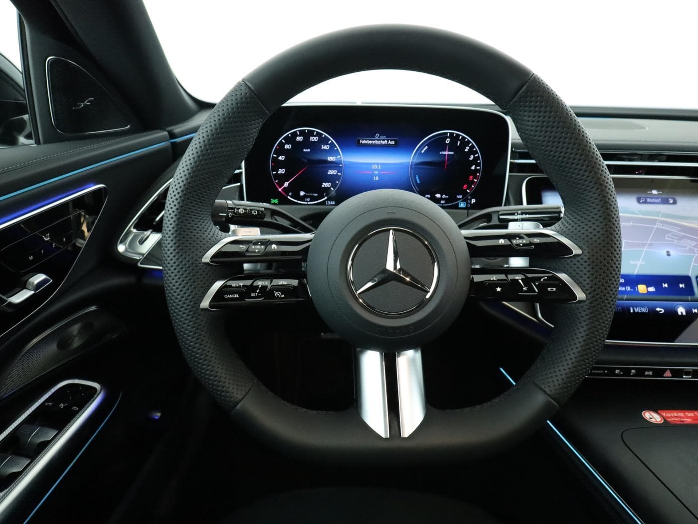 Mercedes-Benz E 300 de 4MATIC T-Modell mit EQ Hybrid Technologie Bild 11