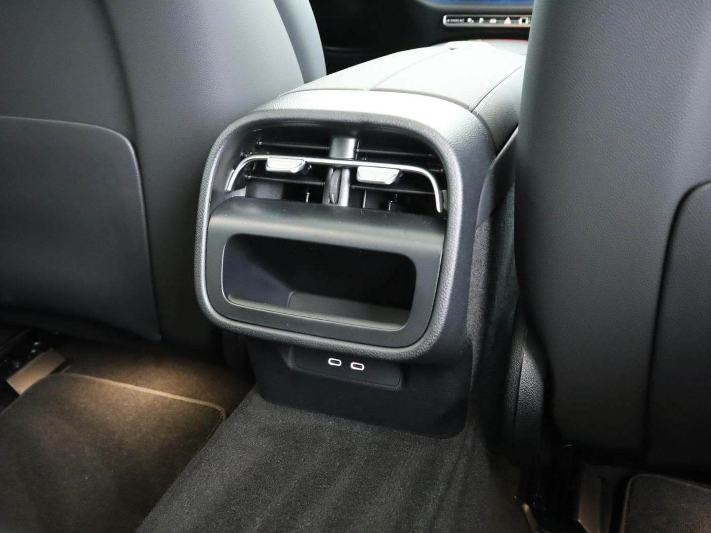 Mercedes-Benz E 300 de 4MATIC T-Modell mit EQ Hybrid Technologie Bild 24