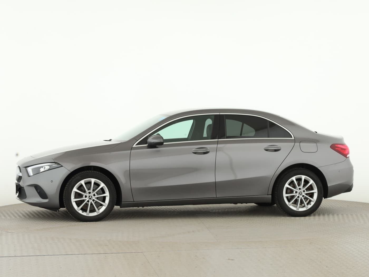 Mercedes-Benz A 250 e Lim Bild 7