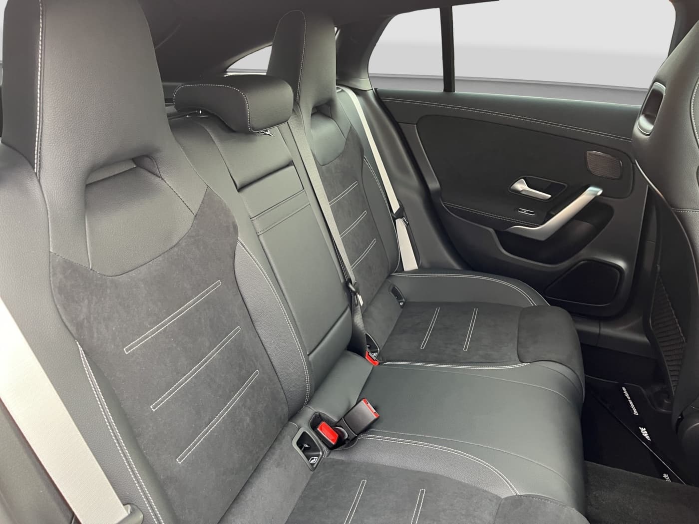 Mercedes-Benz CLA 200 d SB Bild 15