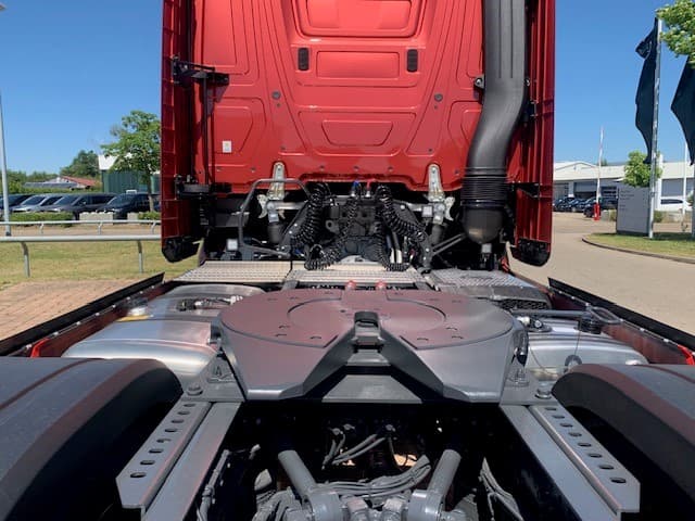 Mercedes-Benz Actros 1853 LS GigaSpace Bild 6