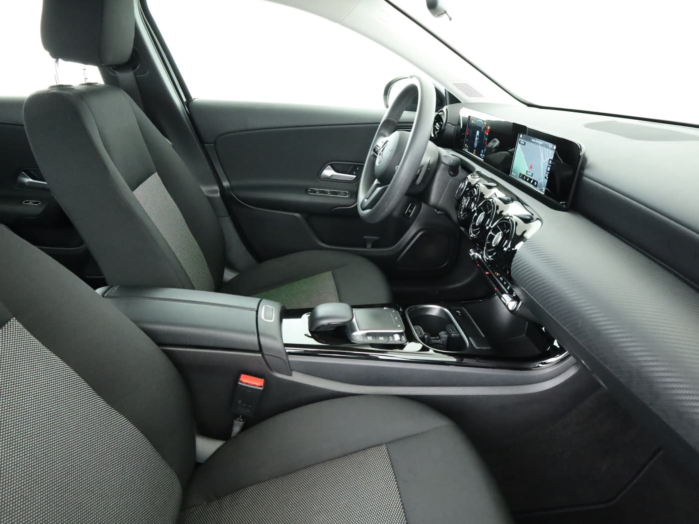 Mercedes-Benz A 250 e Bild 17