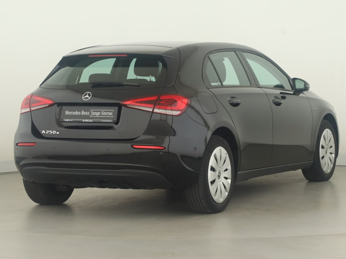 Mercedes-Benz A 250 e Bild 2