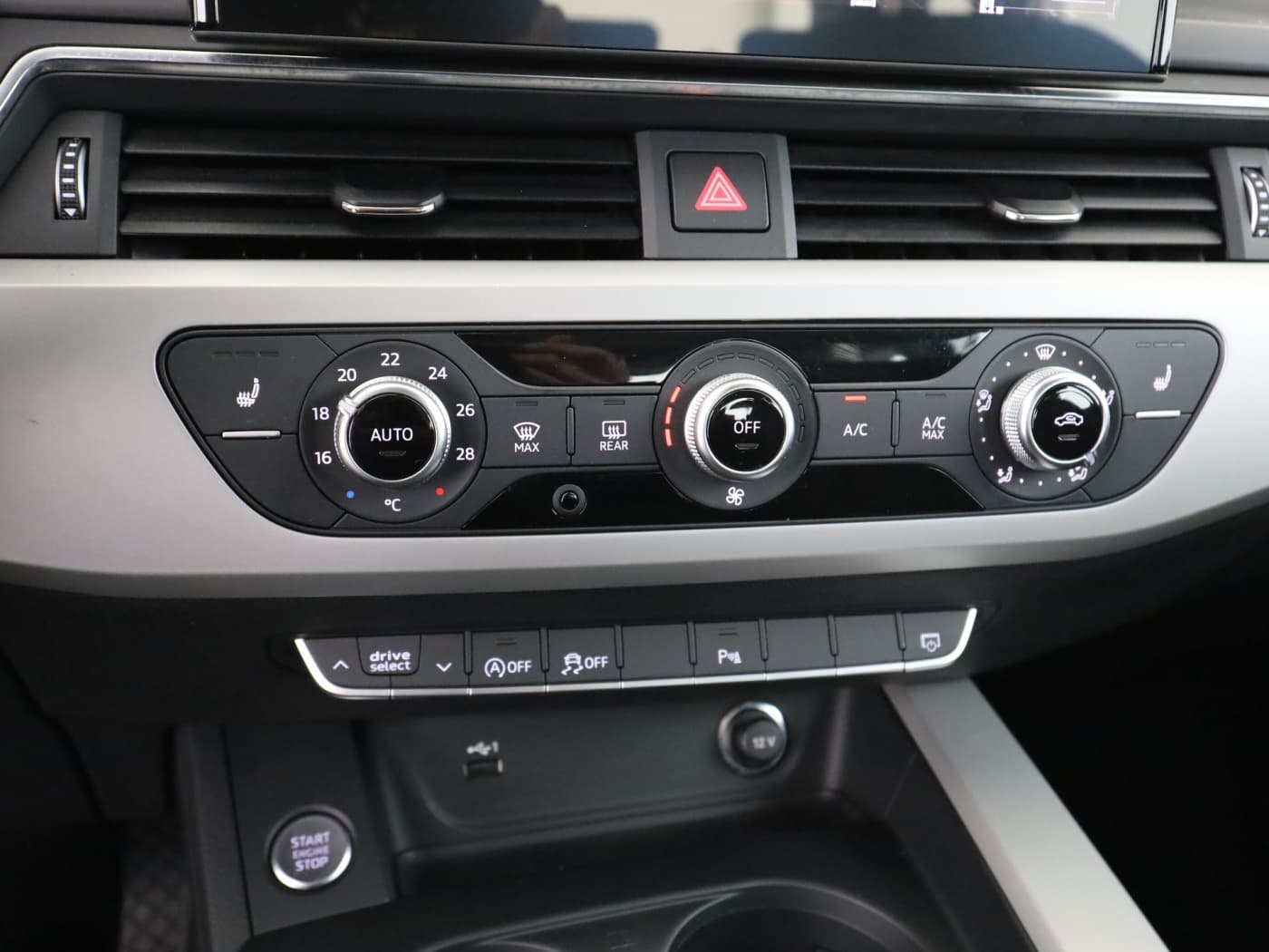 Audi A4 40 quattro 2.0 TDI Avant advanced Bild 14