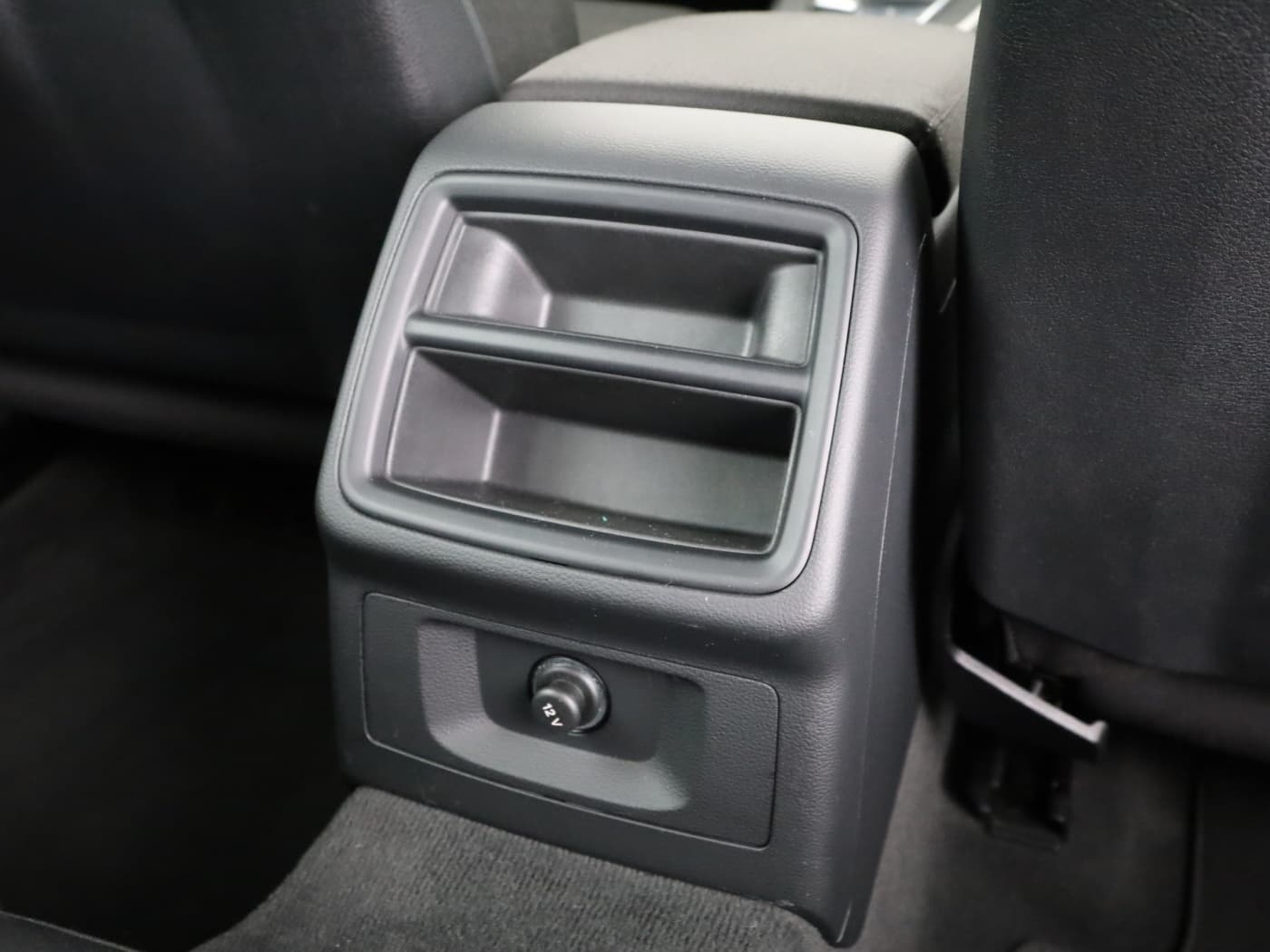 Audi A4 40 quattro 2.0 TDI Avant advanced Bild 23