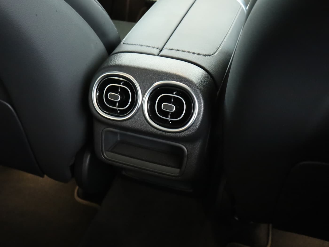 Mercedes-Benz GLC 300 4M Bild 23