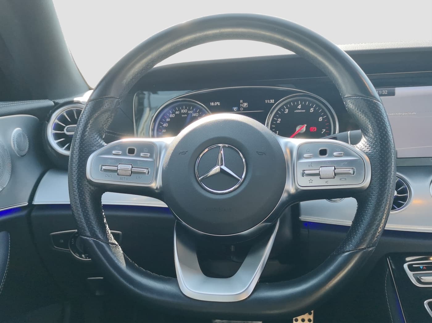 Mercedes-Benz E 200 Coup Bild 10