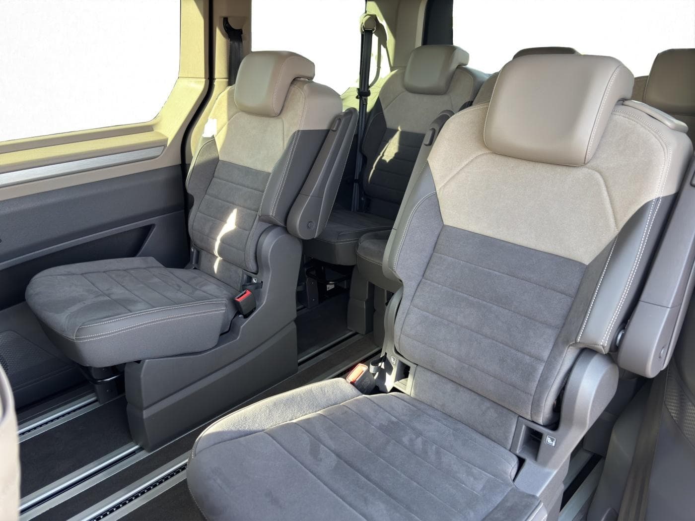 Volkswagen T7 Multivan 2.0 TDI Life Bild 16