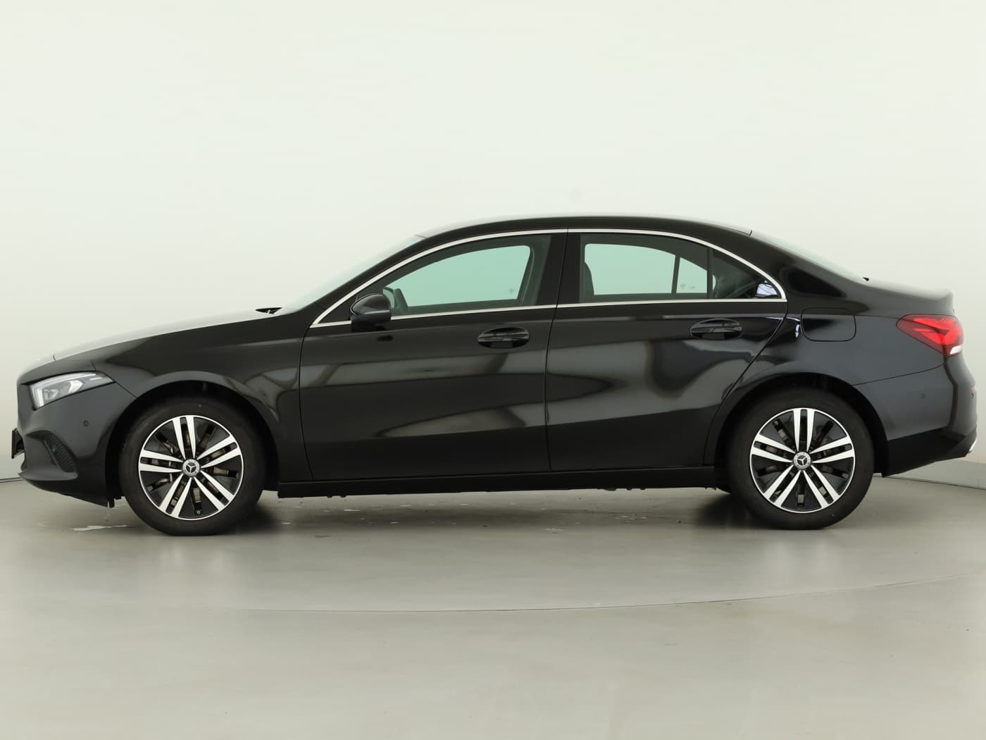 Mercedes-Benz A 250 e Lim Bild 7
