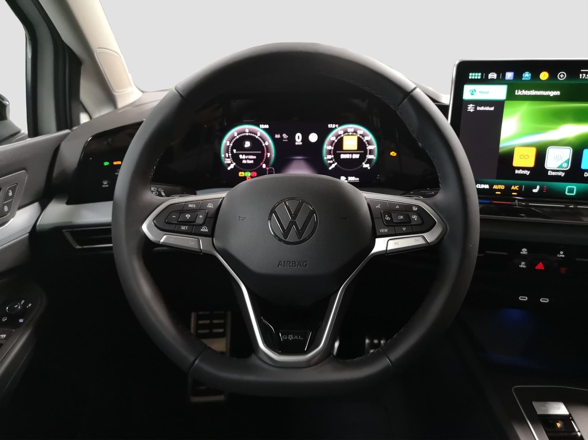 Volkswagen Golf Life 1.5 115 PS DSG ACC Bild 10