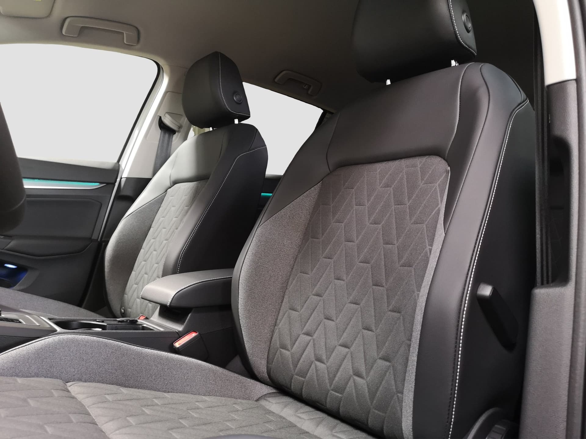 Volkswagen Golf Life 1.5 115 PS DSG ACC Bild 16