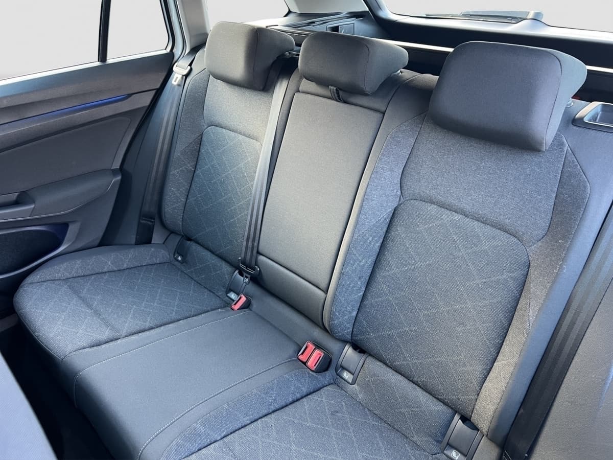 Volkswagen Golf Variant Life 110 PS ACC NAVI APP Bild 16