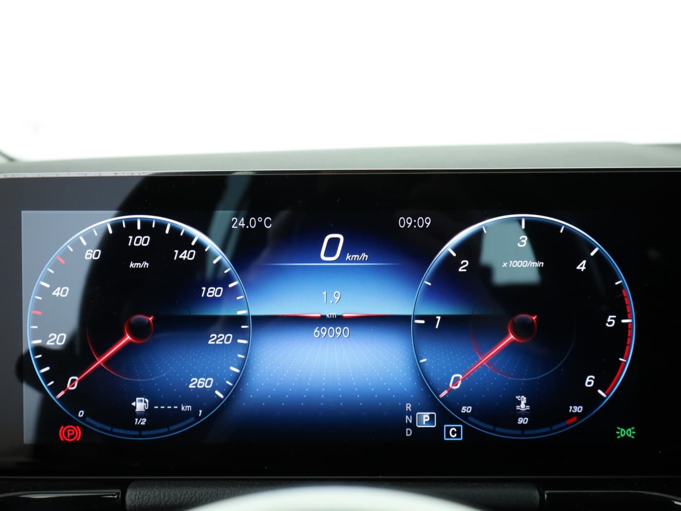 Mercedes-Benz GLA 220 d 4M Bild 12