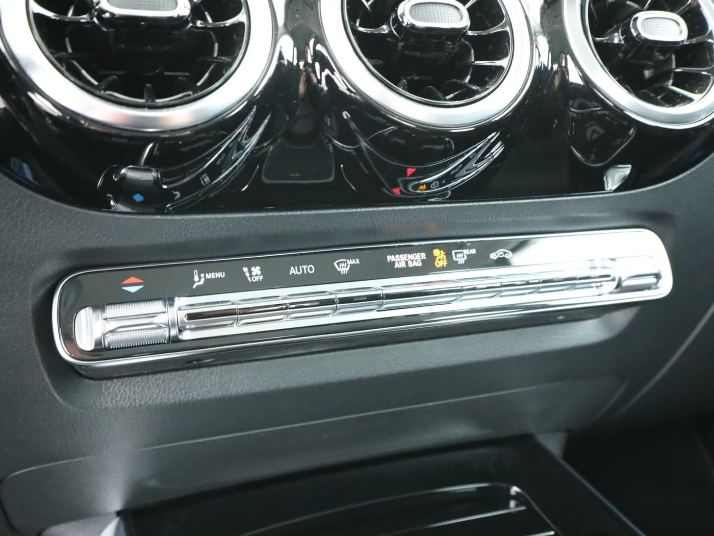 Mercedes-Benz GLA 220 d 4M Bild 14