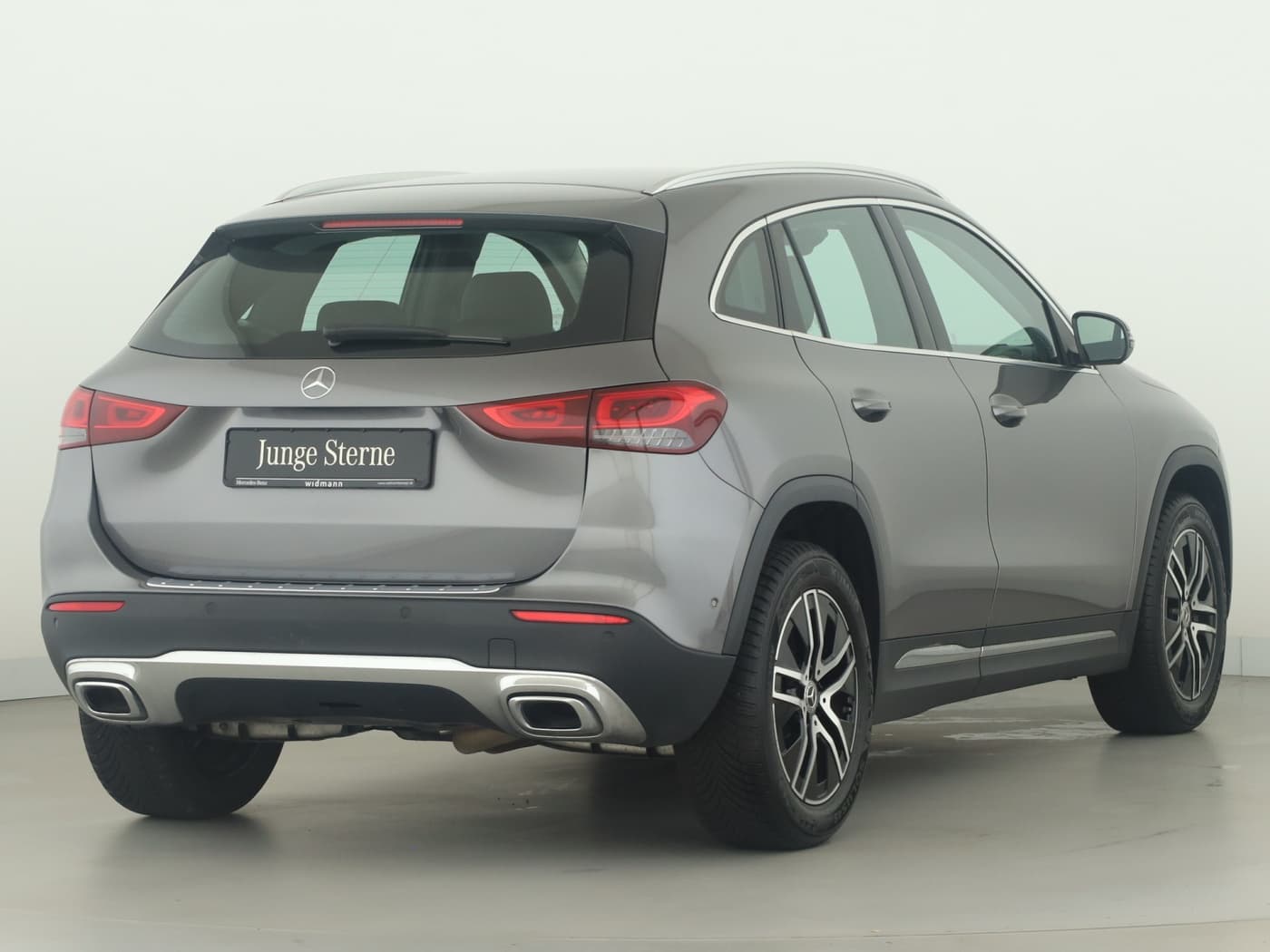 Mercedes-Benz GLA 220 d 4M Bild 2