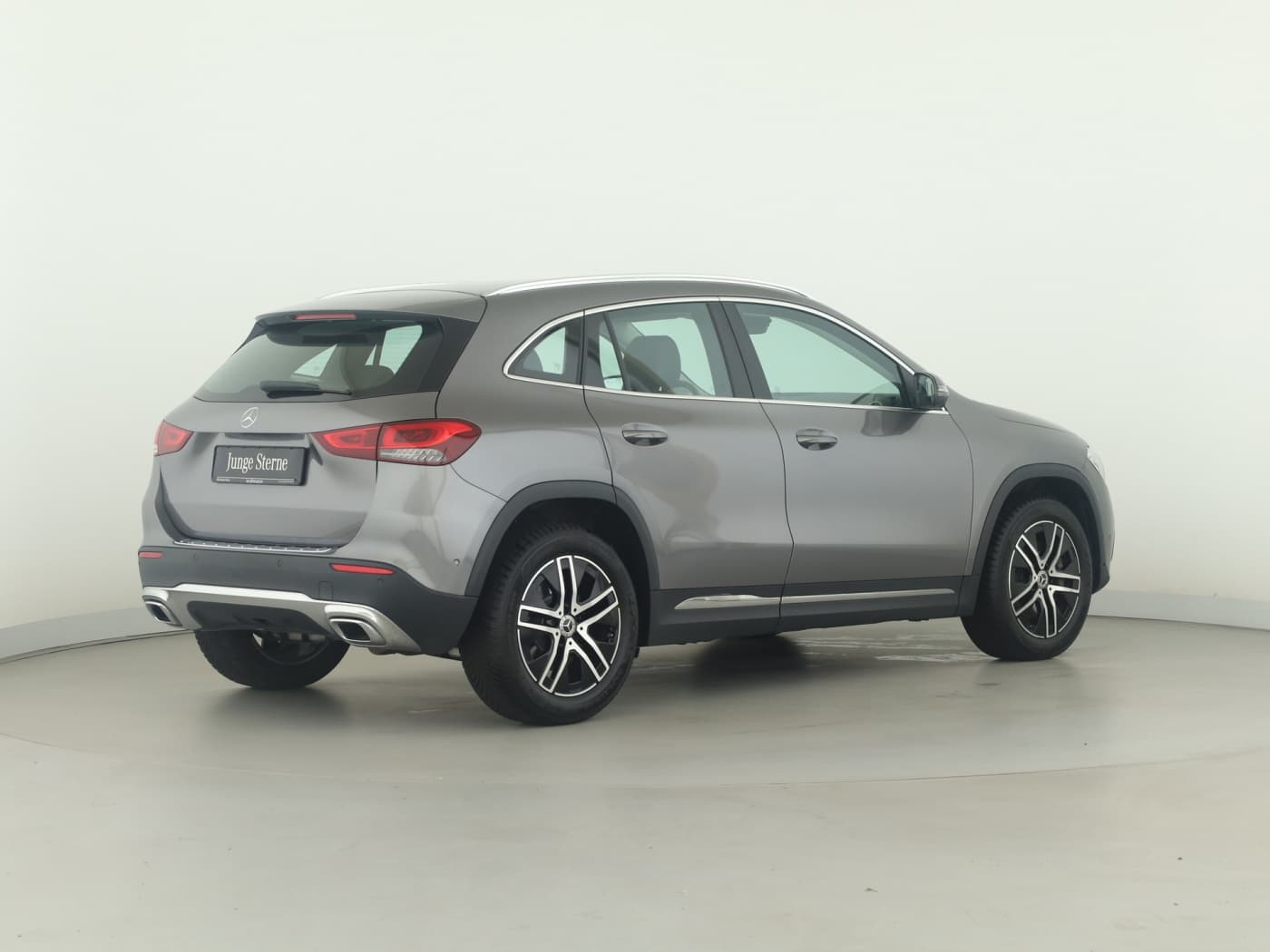 Mercedes-Benz GLA 220 d 4M Bild 6