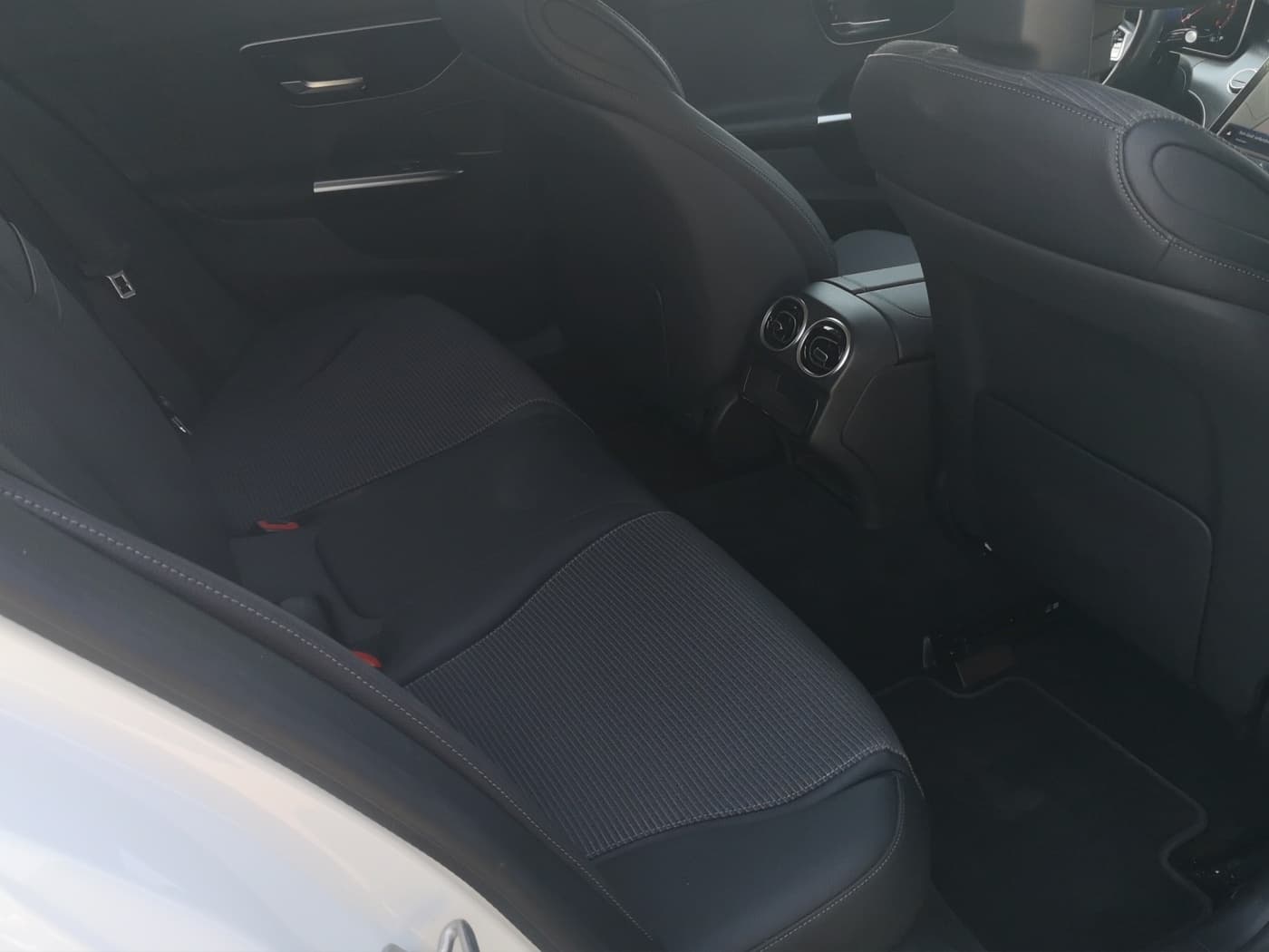 Mercedes-Benz C 220 d T Bild 16