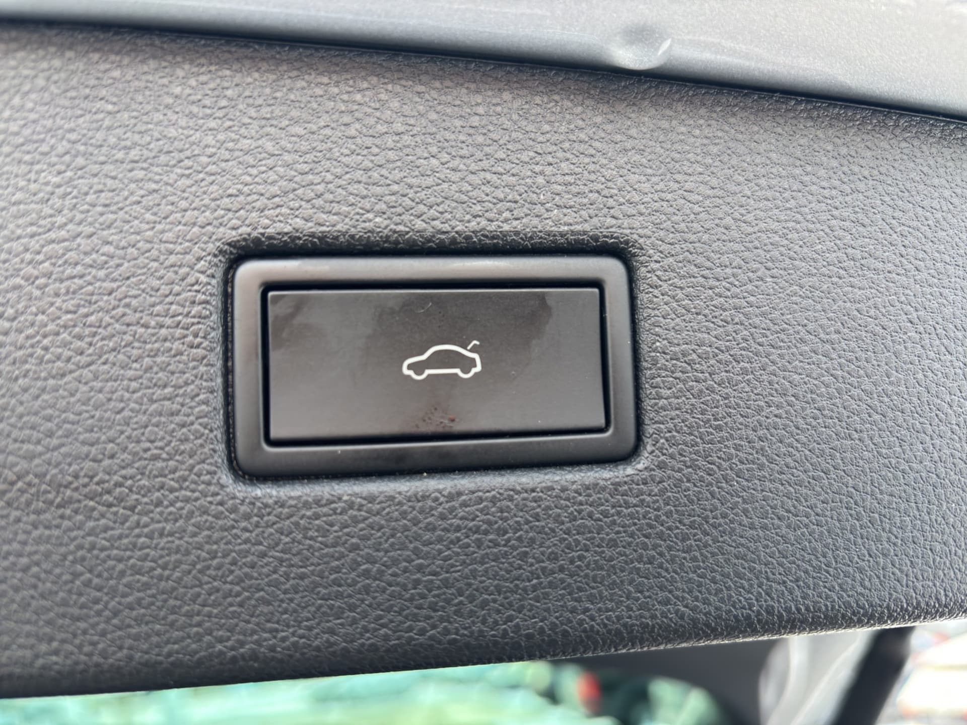 Volkswagen Tiguan Elegance 1.4 electric/TSI eHybrid 180kW 6-Gang DSG 4 Türen Bild 18