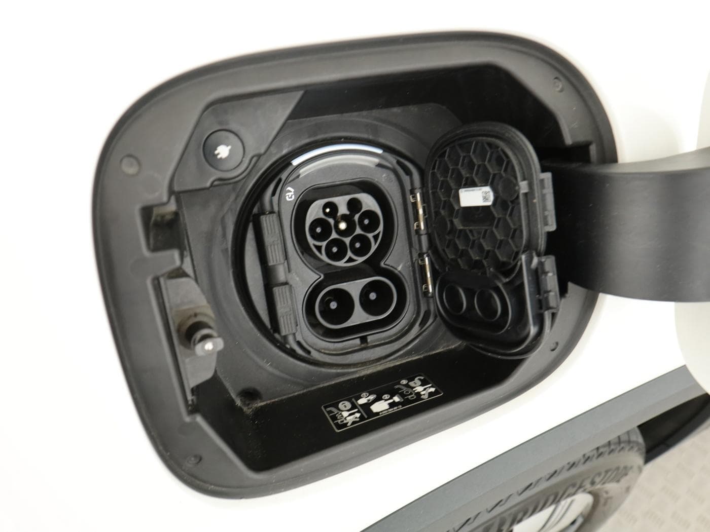 Mercedes-Benz EQA 250 Bild 24