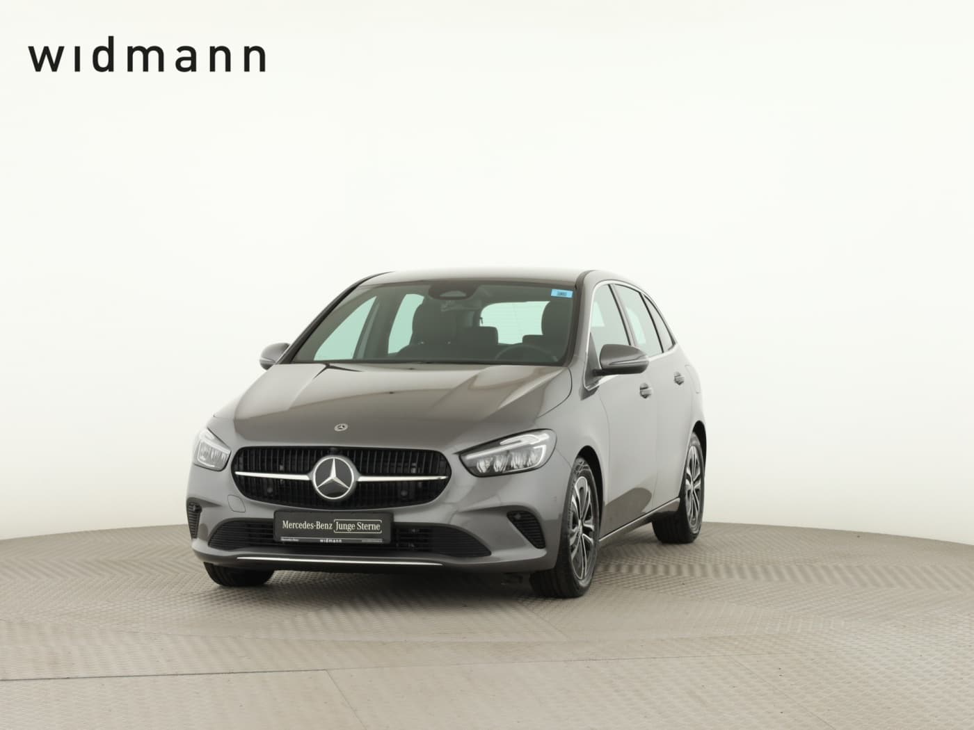 Mercedes-Benz B 180