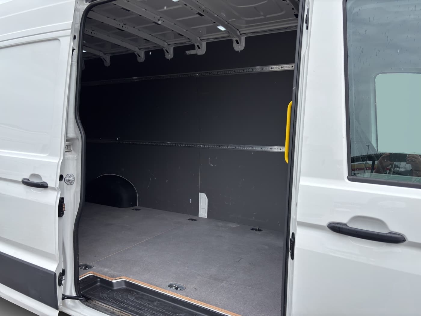 Volkswagen Crafter 35 2,0 TDI 130 KW Kasten LR/HD Bild 16
