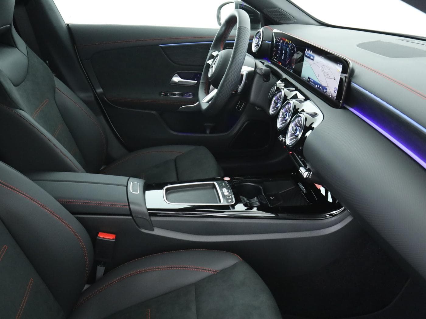 Mercedes-Benz CLA 180 Coup Bild 17