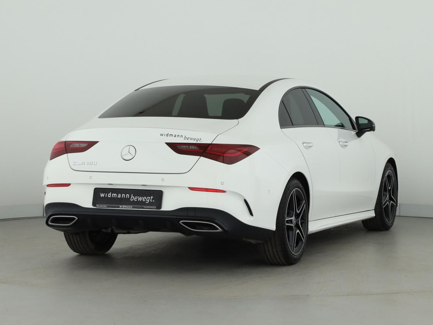 Mercedes-Benz CLA 180 Coup Bild 2