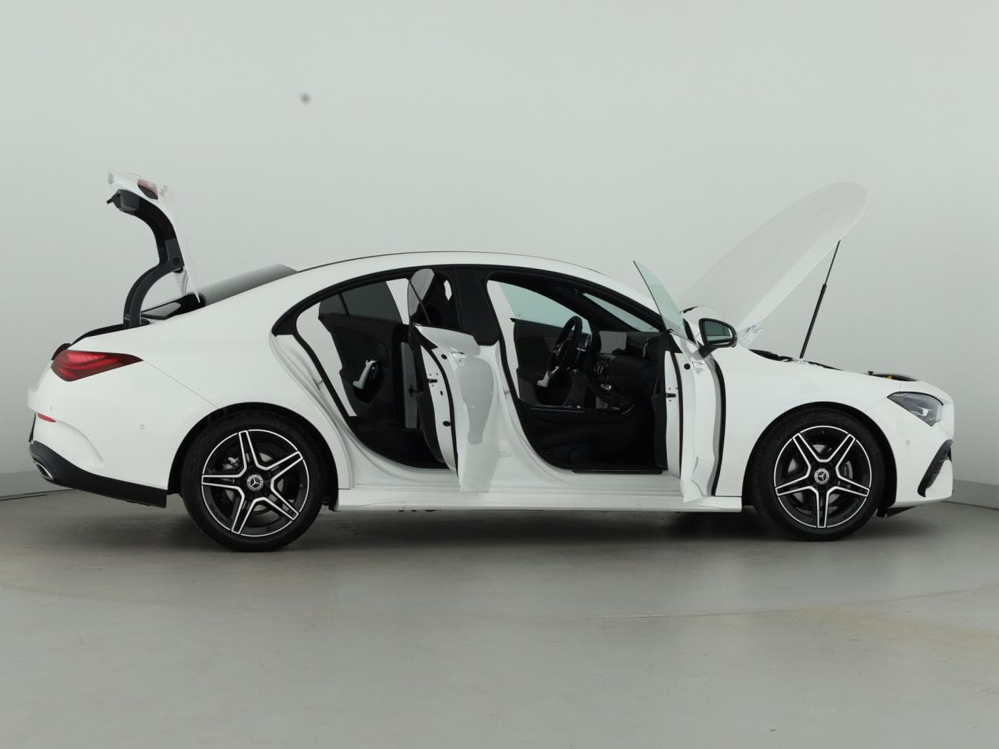 Mercedes-Benz CLA 180 Coup Bild 8