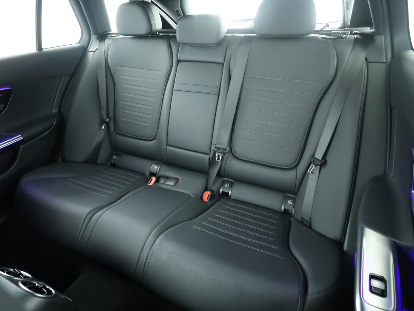 Mercedes-Benz C 300 d T Bild 18