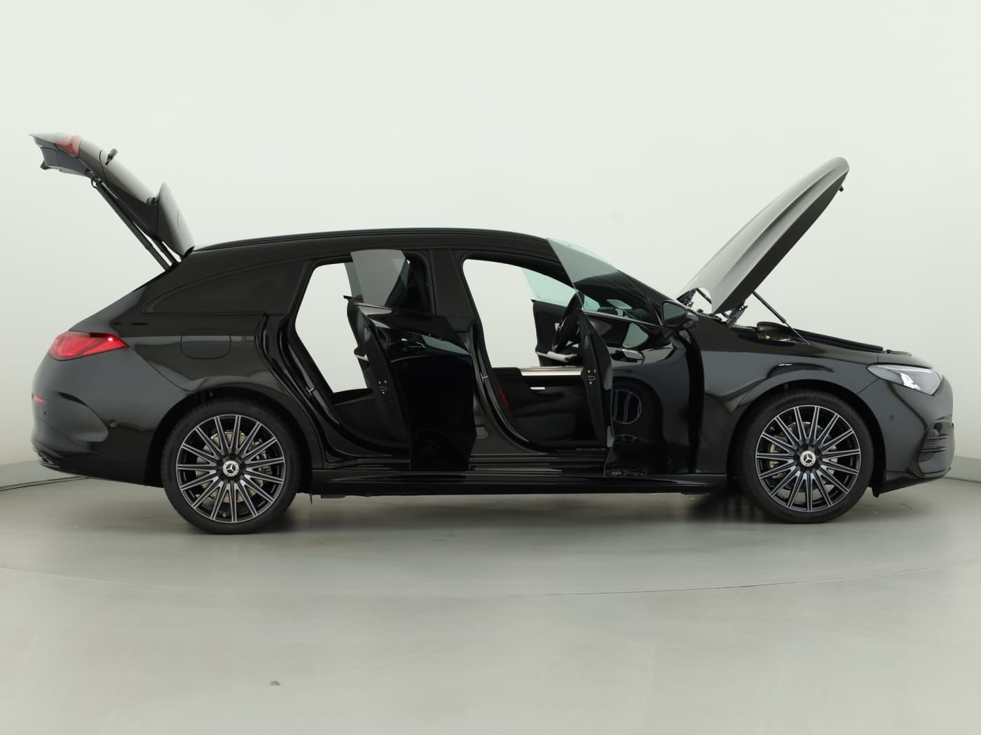 Mercedes-Benz CLA 250+ Shooting Brake mit EQ Technologie Bild 8