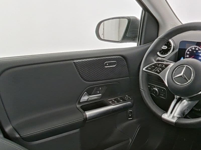 Mercedes-Benz B 200 Bild 9