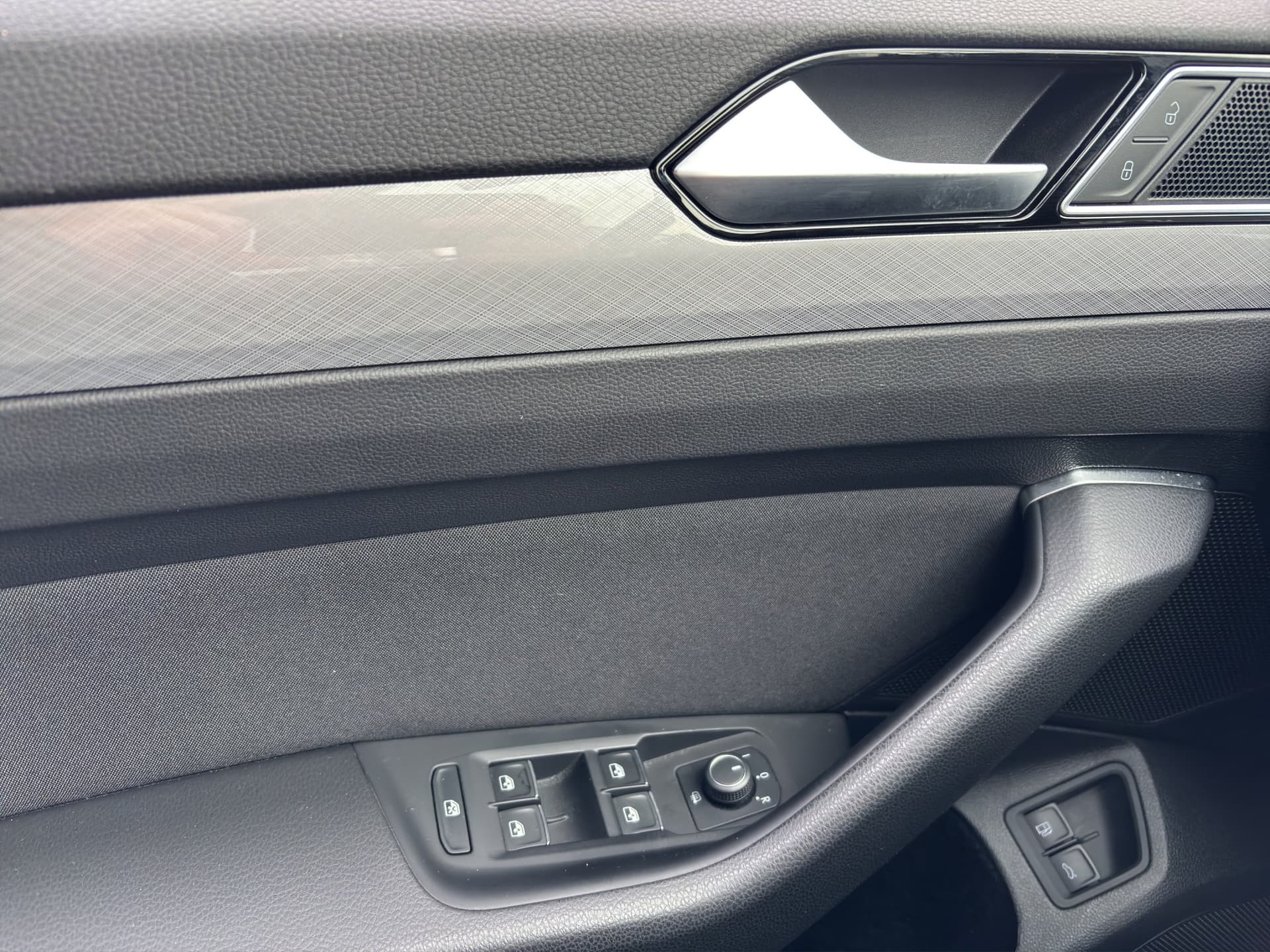 Volkswagen Passat GTE Variant 1.4 electric/TSI eHybrid 160kW 6-Gang DSG 4 Türen Bild 14