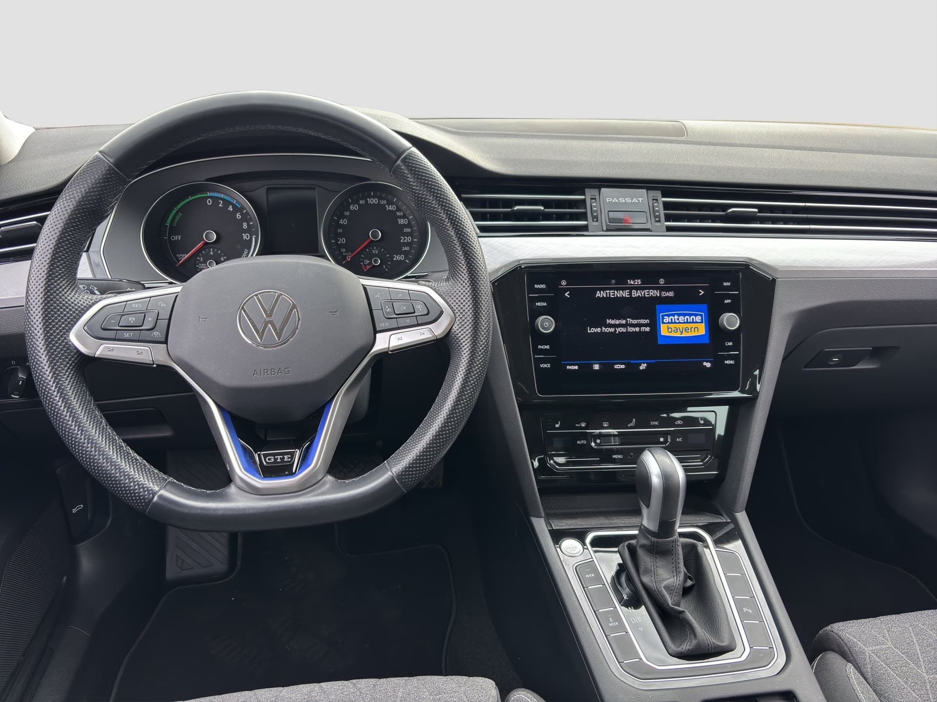 Volkswagen Passat GTE Variant 1.4 electric/TSI eHybrid 160kW 6-Gang DSG 4 Türen Bild 9