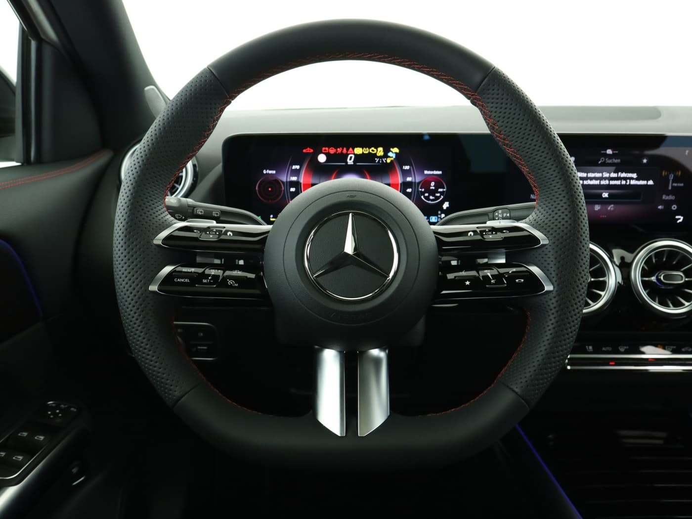 Mercedes-Benz GLA 200 Bild 11