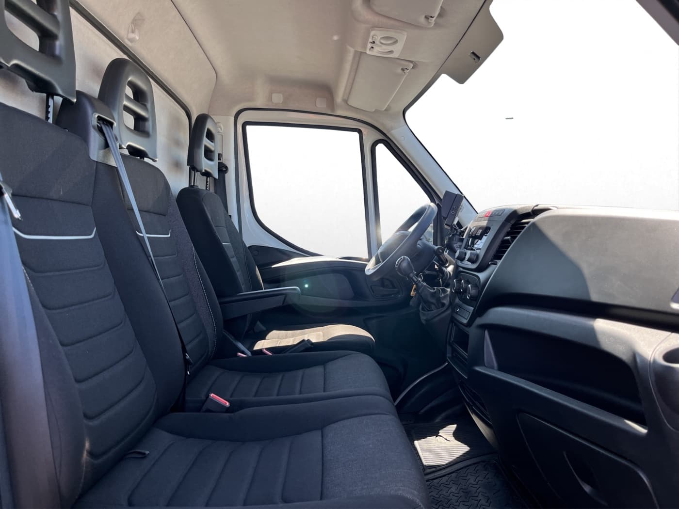 IVECO Daily Koffer LBW Bild 13