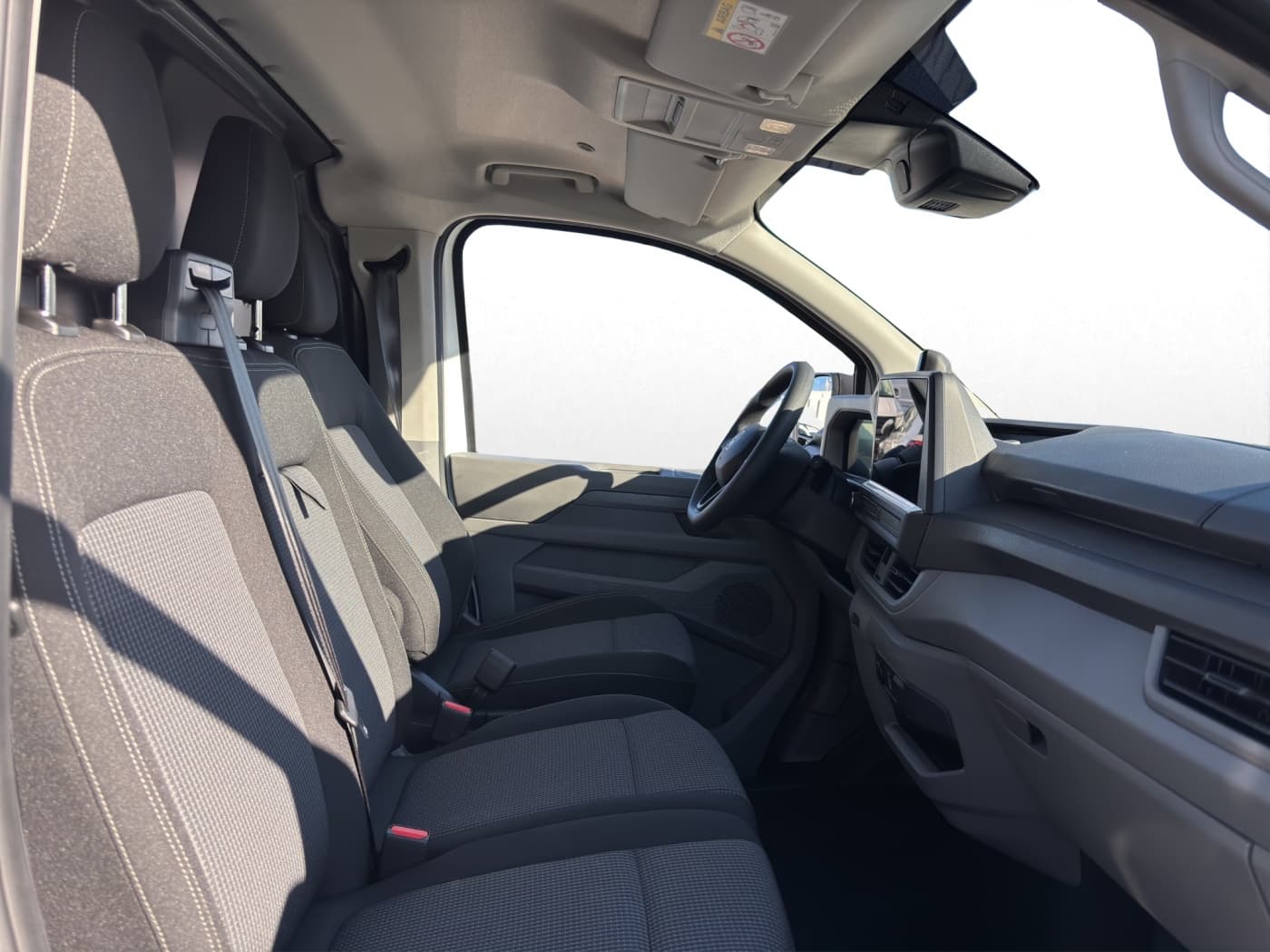 Volkswagen T7 Transporter Kasten 2.0 TDI 110Kw KR Bild 15