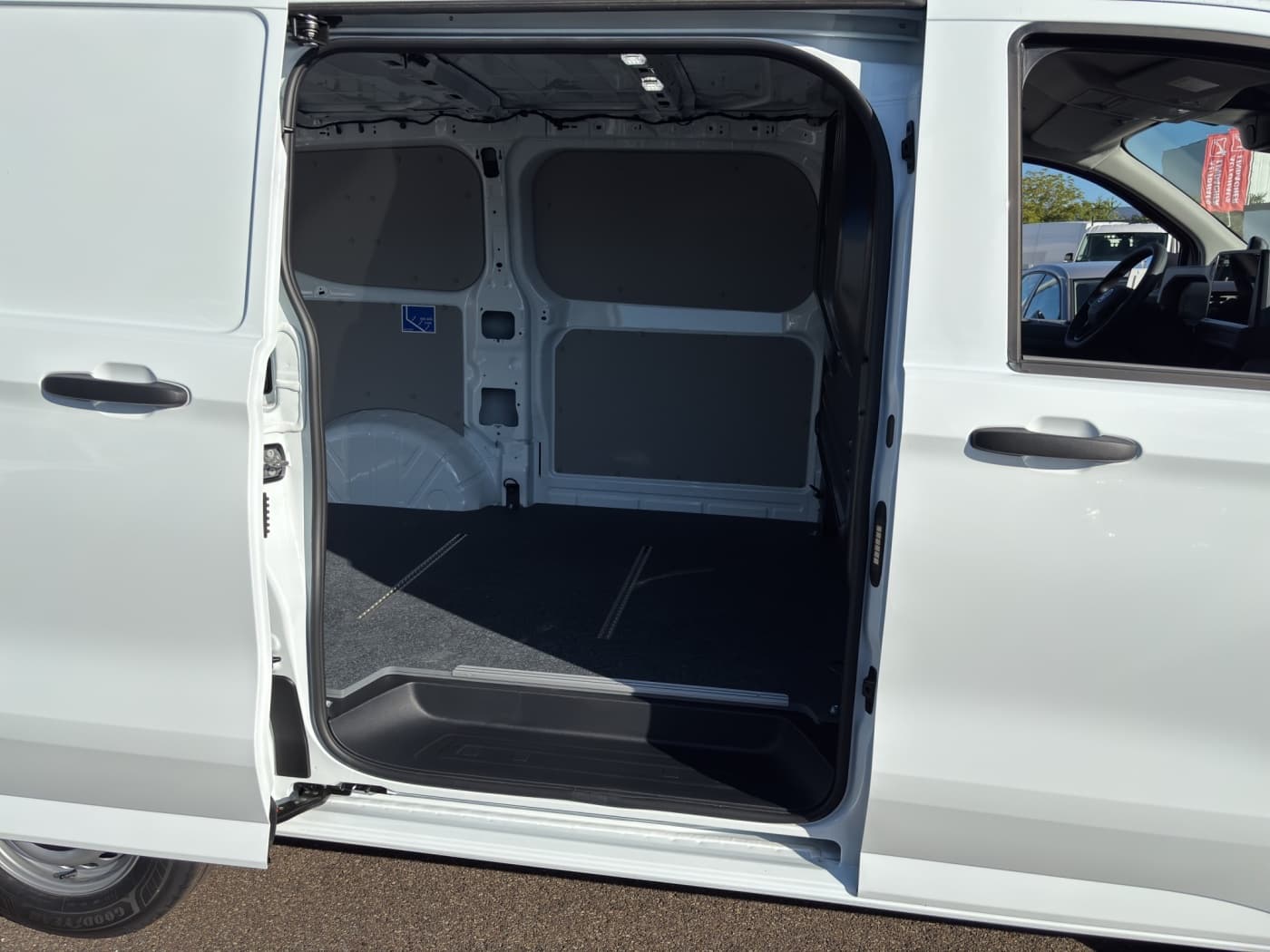 Volkswagen T7 Transporter Kasten 2.0 TDI 110Kw KR Bild 22