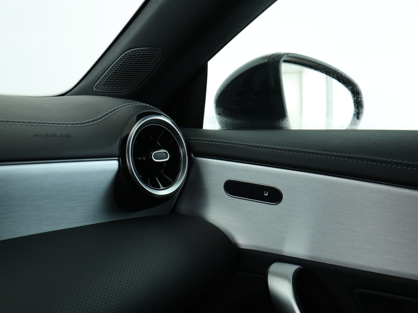 Mercedes-Benz CLA 250 e Bild 16