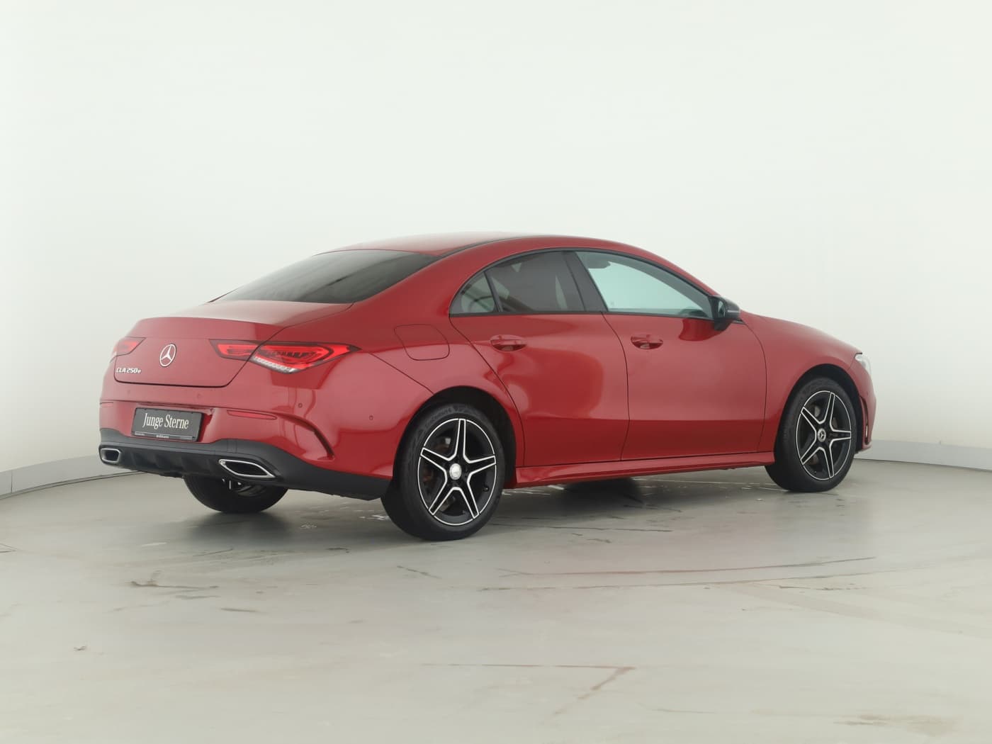 Mercedes-Benz CLA 250 e Bild 6