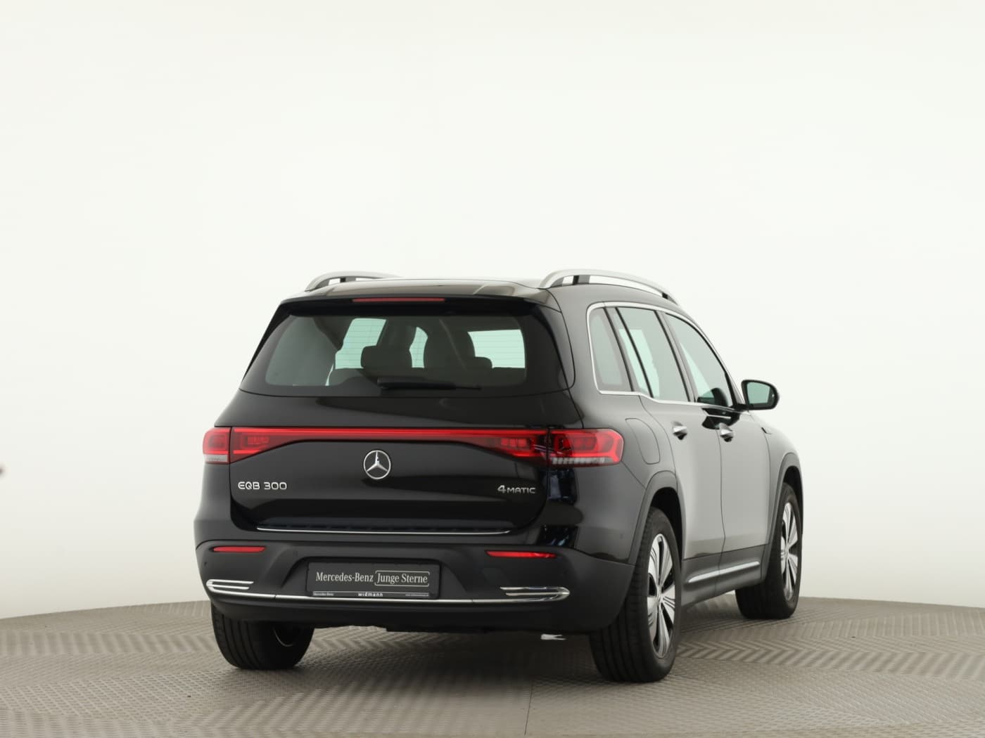 Mercedes-Benz EQB 300 4M Bild 2