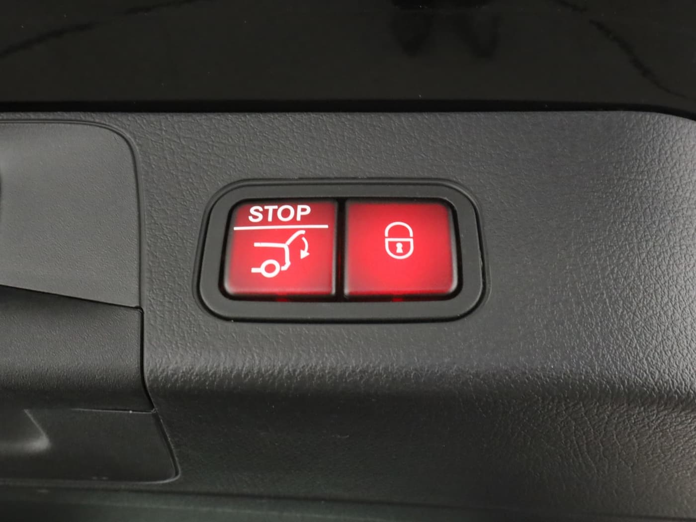 Mercedes-Benz EQB 300 4M Bild 25