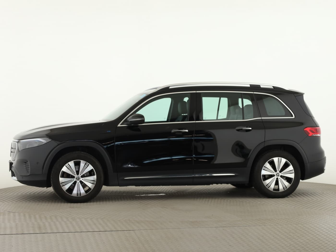 Mercedes-Benz EQB 300 4M Bild 7